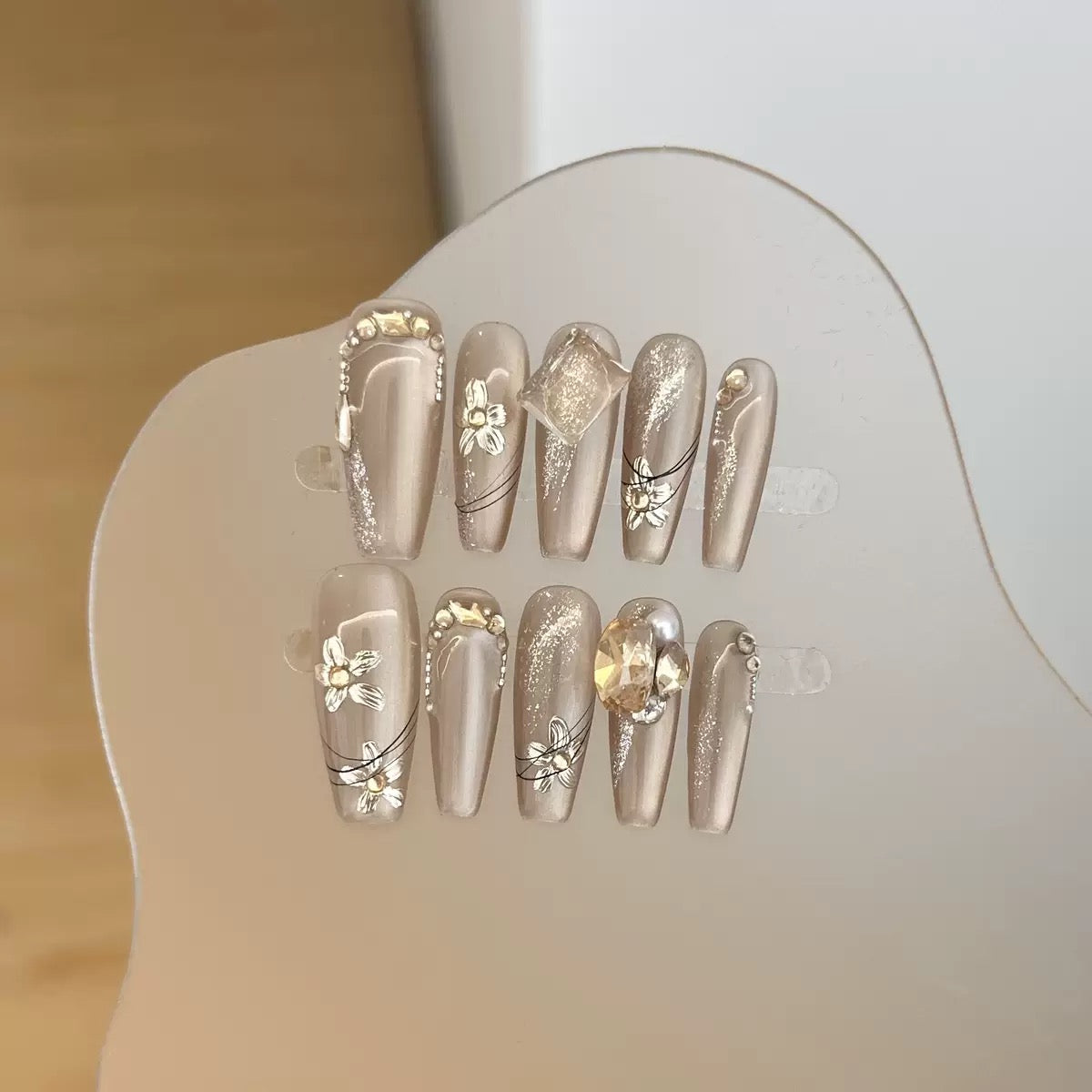Champagne Silver Bloom ✧Press-On Nails
