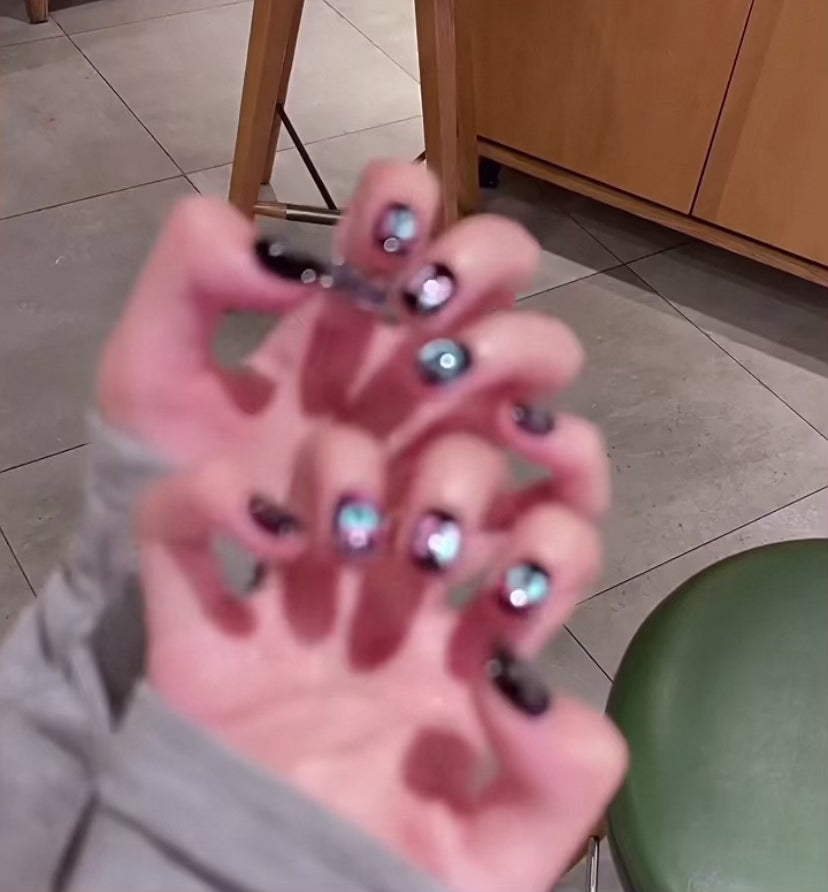 Midnight Butterfly – Holographic Press-On Nails